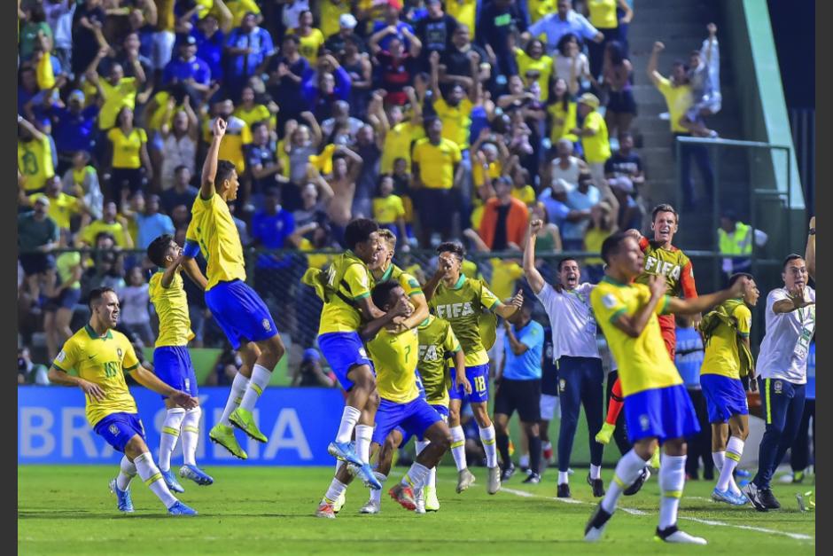 Brasil venció 3-2 a Francia en un partidazo de semifinales del Mundial Sub17. (Foto: AFP)