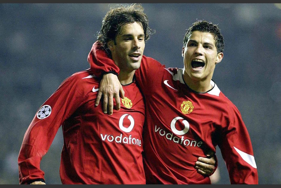 Ruud Van Nistelrooy hizo dupla con Cristiano Ronaldo en la delantera del Manchester United. (Foto: Marca)