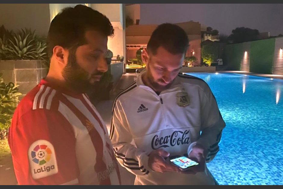 Lionel Messi se reunió con un jeque en Arabia Saudita. (Foto: Twitter)