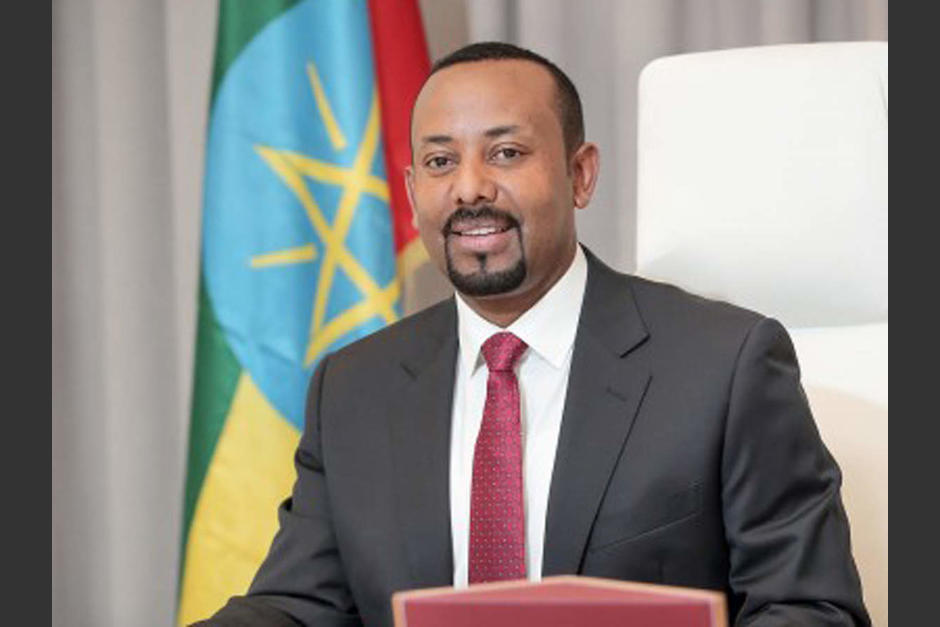 “Este es un premio para toda África y para Etiopía, nos sentimos orgullosos como nación”, expresó el primer ministro etíope, Abiy Ahmed, de 43 años, después de recibir el Premio Nobel de la Paz. (Foto: The Economic Times).