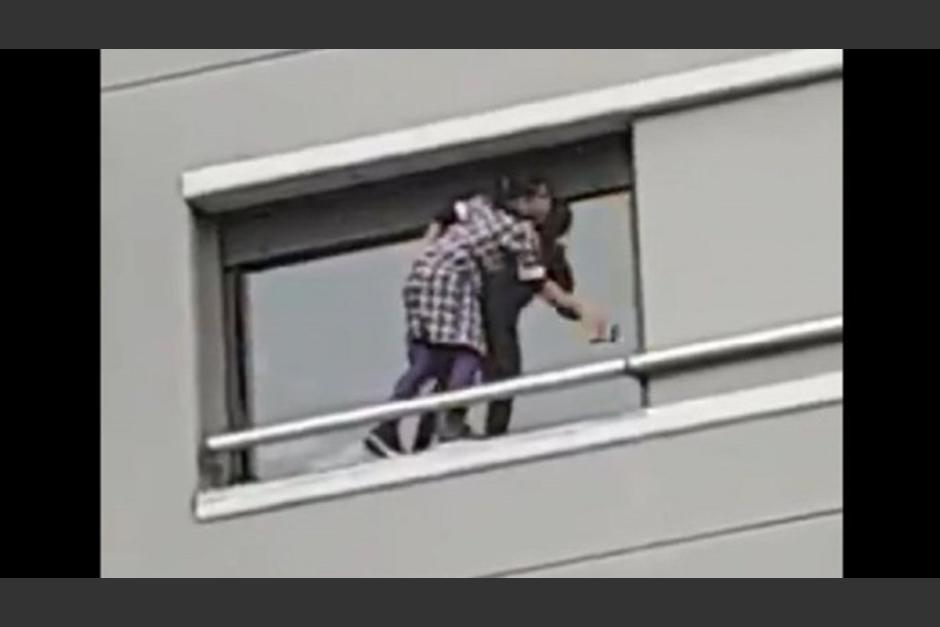 El video se ha compartido en las redes sociales. (Foto: captura pantalla) 