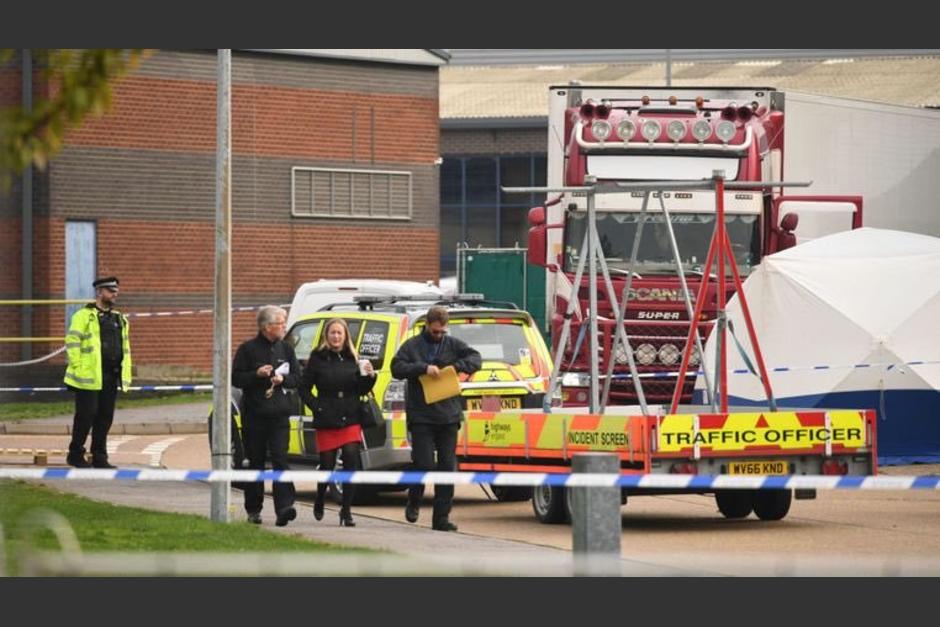 Los cuerpos fueron localizados en un camión de transporte. (Foto: AFP) 