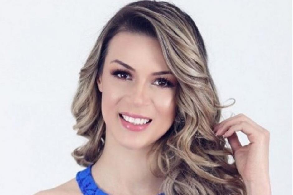 No creerás su foto topless. (Foto Instagram)