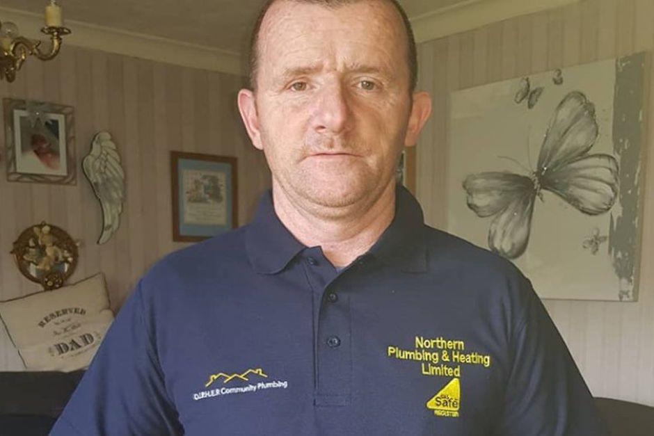 La factura de un fontanero a una anciana enferma de 91 años que enternece a las redes sociales. (Foto: Facebook)