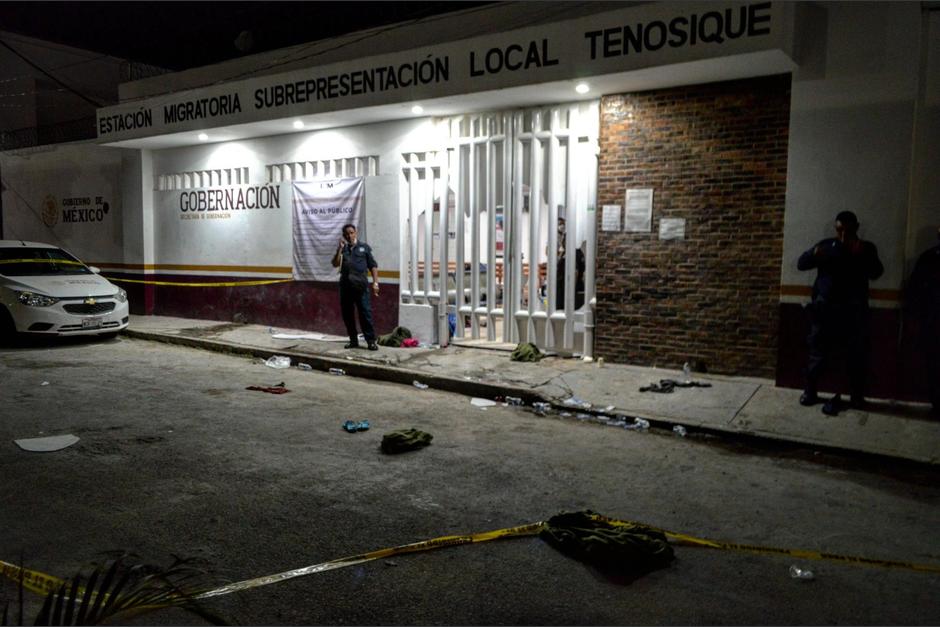 Una estación de migrantes fue incendiada por una turba, dos personas fallecieron, entre ellos un guatemalteco. (Foto: Twitter/@RubenFigueroaDH)