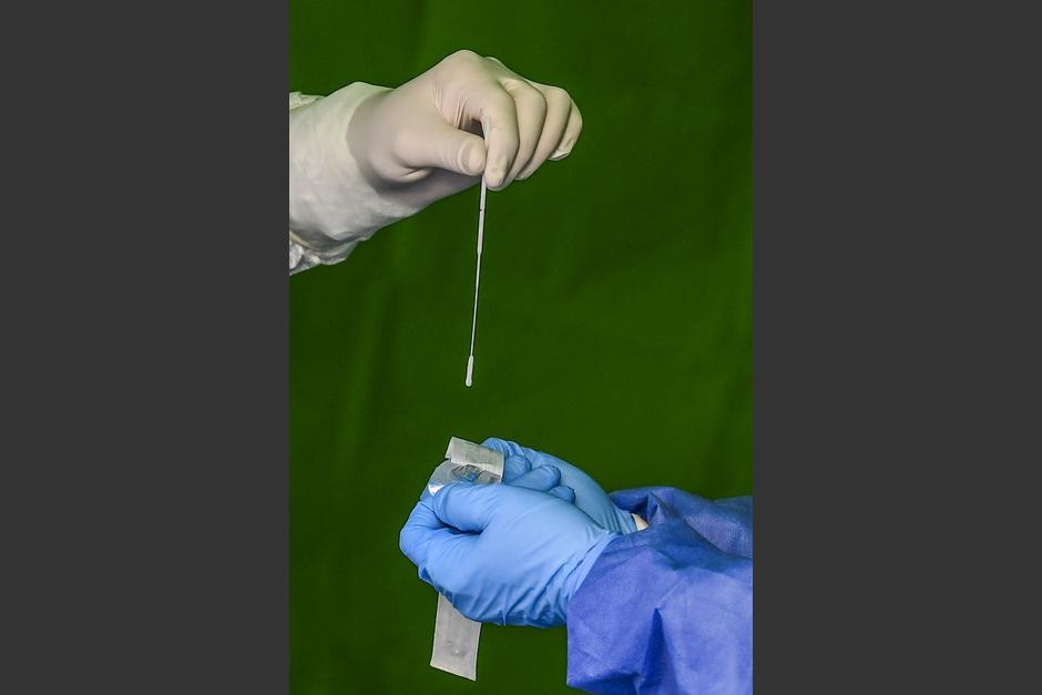 Estados Unidos donará equipo a Guatemala para detectar el COVID-19. (Foto: AFP)