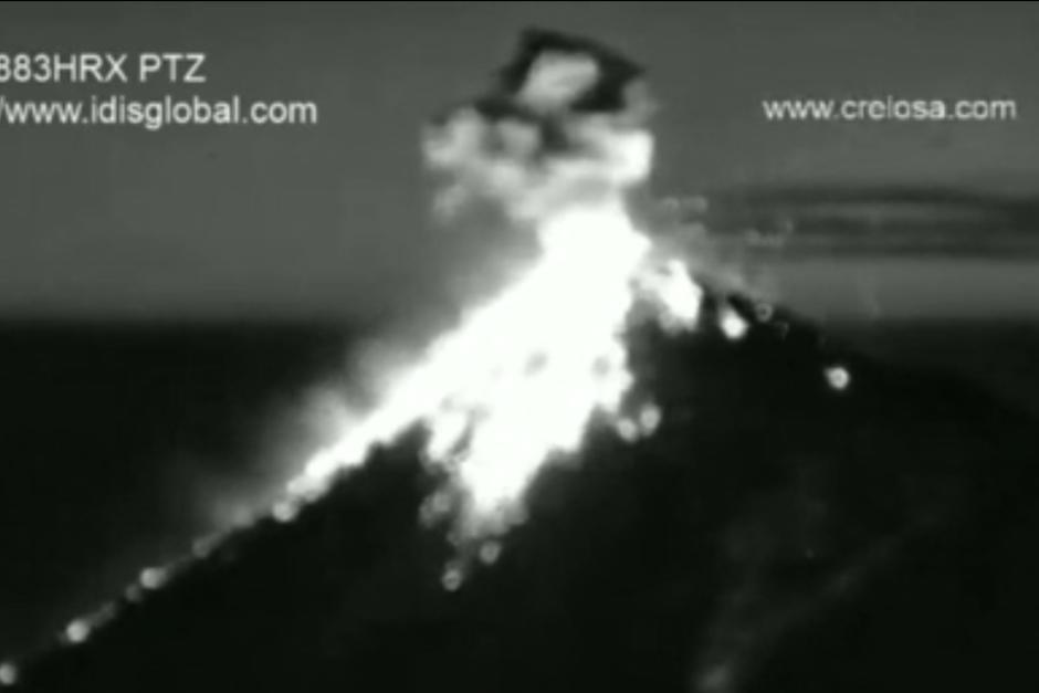 Conred reportó explosiones de moderadas a fuertes del volcán de Fuego. (Foto: captura de pantalla) 