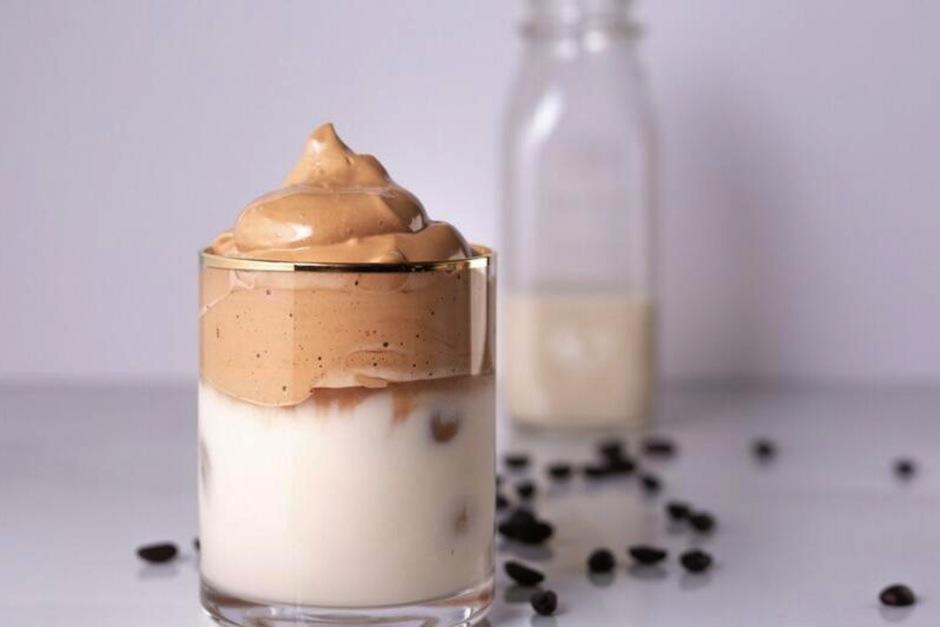 El café dalgona se hizo viral en las redes sociales. (Foto: Vix.com)