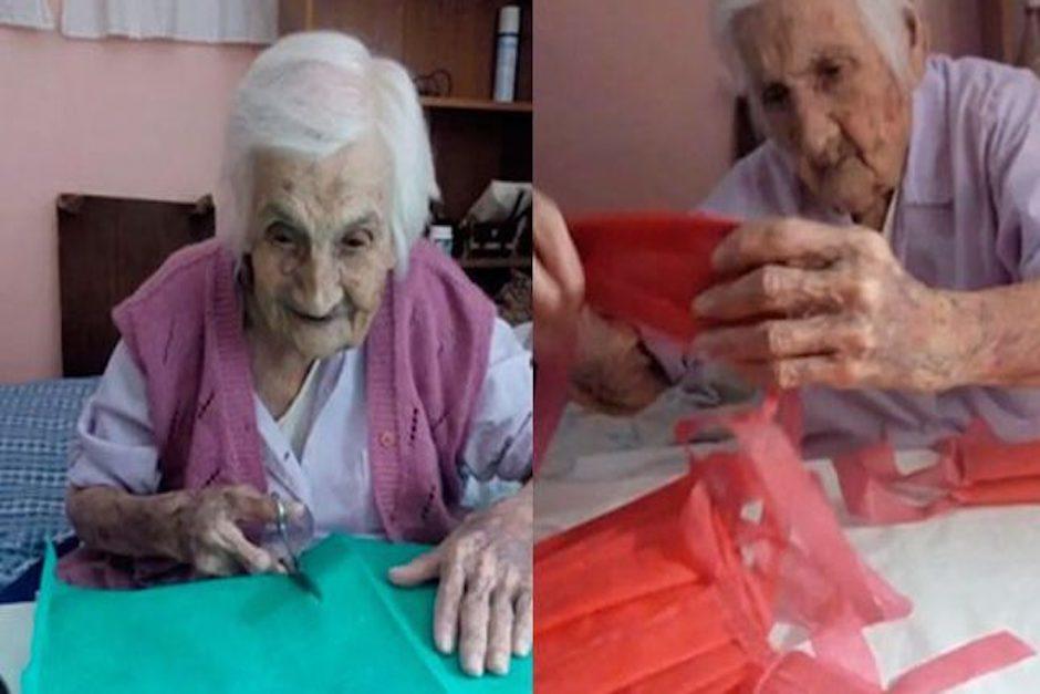 Una abuelita de 96 años confecciona cubre bocas para los médicos y personal del hospital de su localidad en Argentina. (Foto: La Nación)