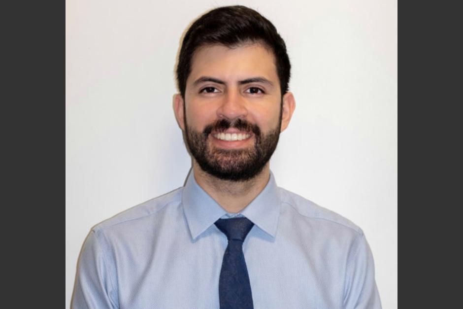 Saúl Ríos se graduó de médico de la UFM y desde hace cuatro años trabaja en Nueva York, donde ahora es médico internista en el Jacobi Medical Center, en el Bronx. (Foto: Jacobi Medical Center)