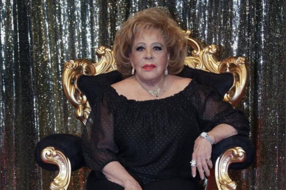 Las autoridades de salud piden donadores de sangre para la popular presentadora, Siliva Pinal. (Foto: AFP) 