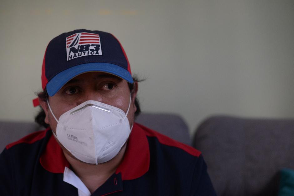 Mike Alexander Navichoque Rosales es un sobreviviente del Covid-19. Pasó más de 20 días en el intensivo del hospital temporal del Parque de la Industria. (Foto: Wilder López/Soy502)