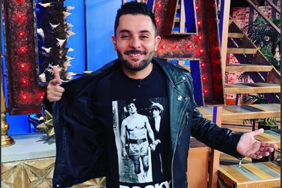 El presentador Ricardo Casares está conectado a un tanque de oxígeno. (Foto: Instagram)