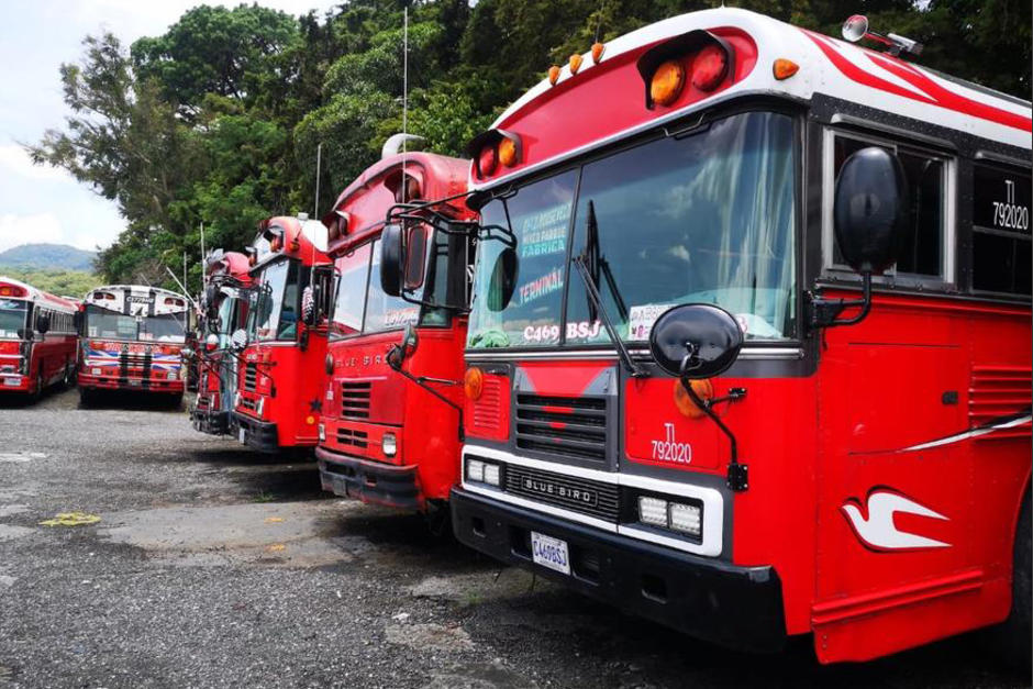 Las empresas de autobuses están en paro y exigen al Gobierno autorice incrementar el pasaje para funcionar. (Foto: Archivo/Soy502)