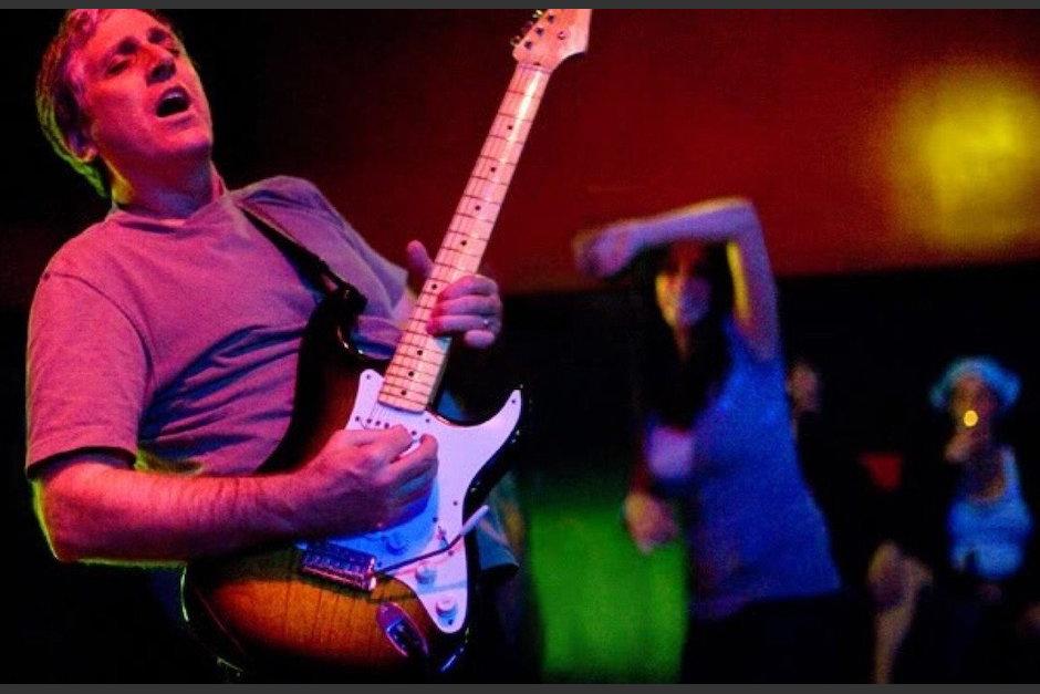 La banda confirmó la muerte de Jack Sherman, de 64 años. (Foto: La Verdad)