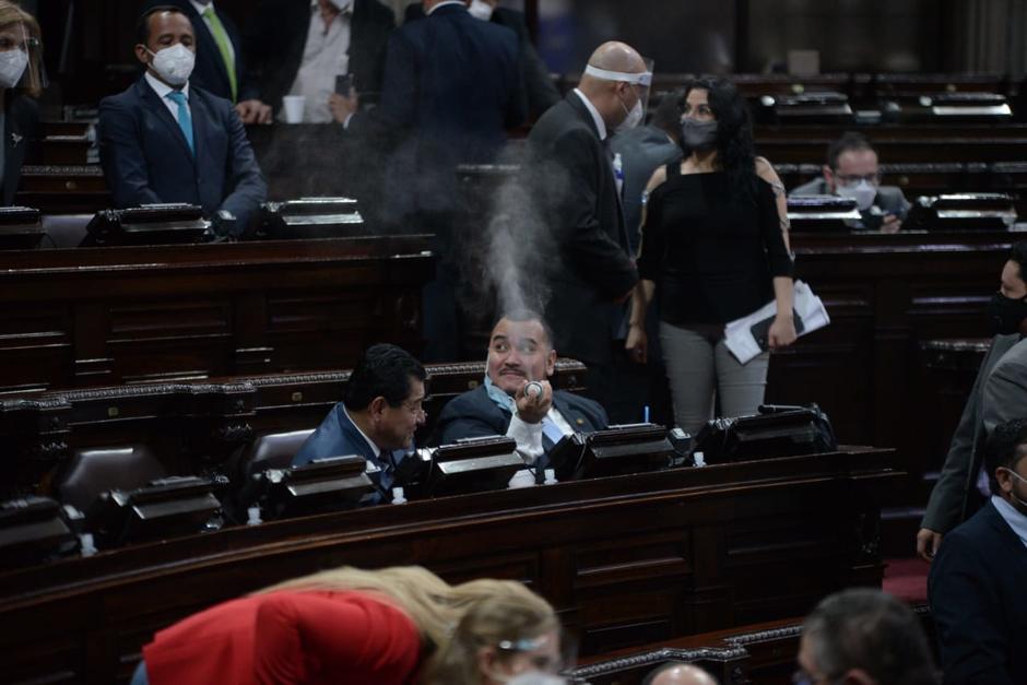 Tres de los compañeros de bancada de Arana han dado positivo a la prueba de Covid-19. (Foto: Wilder López/Soy502)
