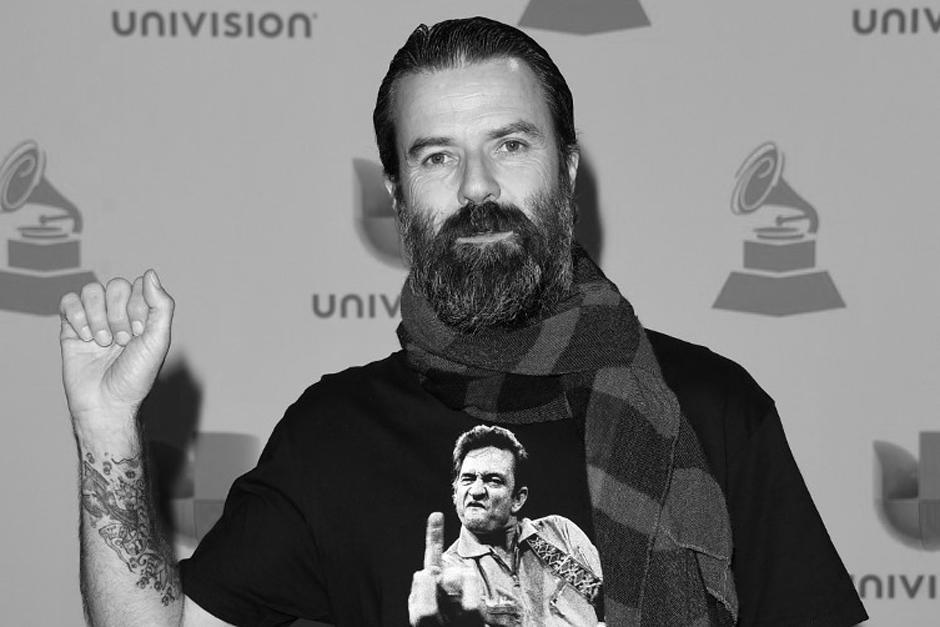 La banda decidió hacerle un homenaje póstumo al cantante fallecido este año. (Foto: AFP) 