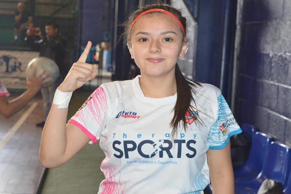 Su familia compartió una fotografía del vehículo sospechoso de haberse llevado a Sharon (Foto: Tercer Tiempo GT)