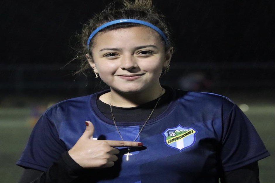 El padre participó en una marcha pacífica para exigir la búsqueda de su hija (Foto: Cremas Femenino)