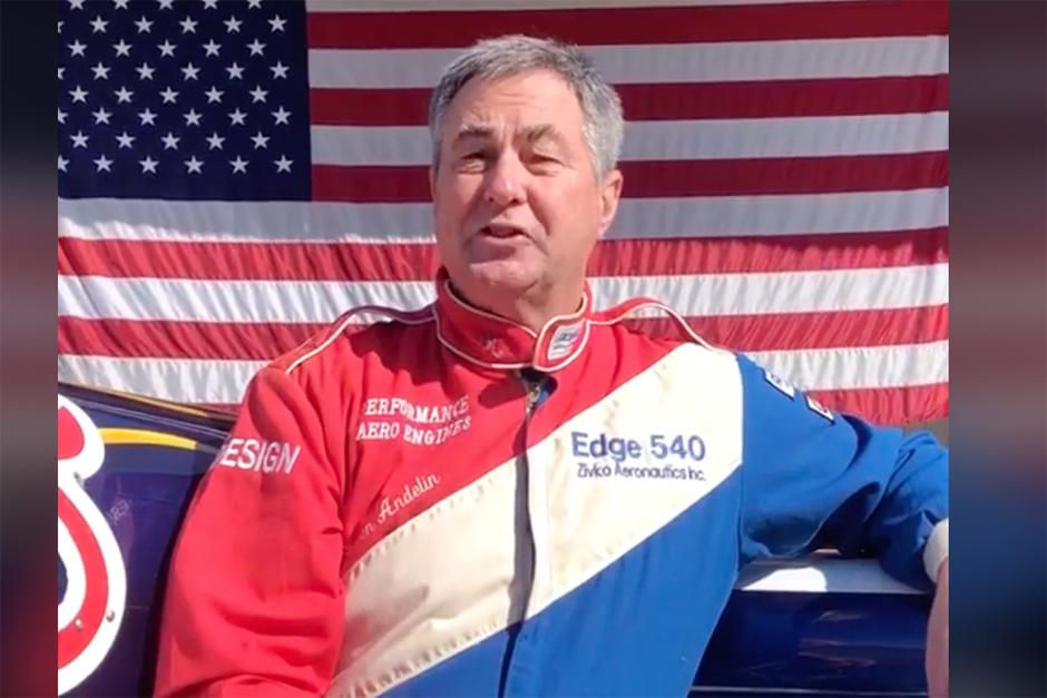 El piloto internacional Steve Andelin perdió el control de su avioneta mientras realizaba acrobacias y se estrelló en Iztapa, Escuintla. (Foto: Archivo/Soy502)