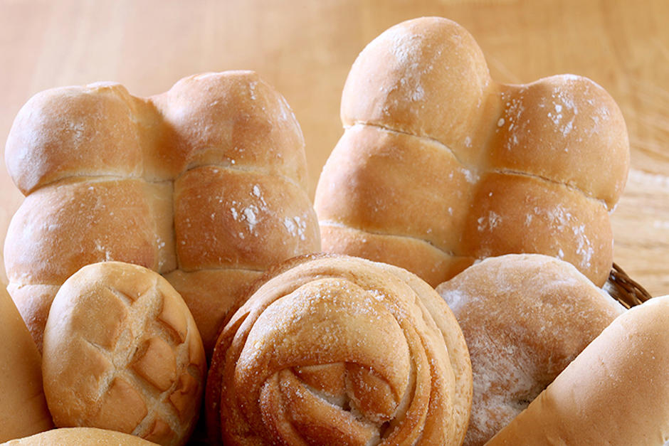 Los precios oscilan entre 2.40 y 3 quetzales por una fila de seis panes (Foto ilustrativa: Molinos Modernos)