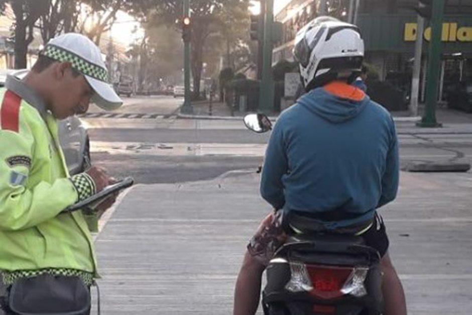 Las autoridades de tránsito continúan en operativos para evitar a los motoristas en motocicleta. (Foto: Amilcar Montejo/PMT) 