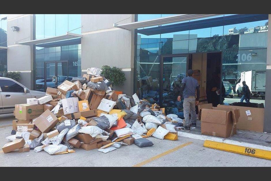 Según las investigaciones, Rapidito Express evadió el pago de impuestos por cerca de 50 millones de quetzales. (Foto: Rapidito Express Sucks/Facebook)
