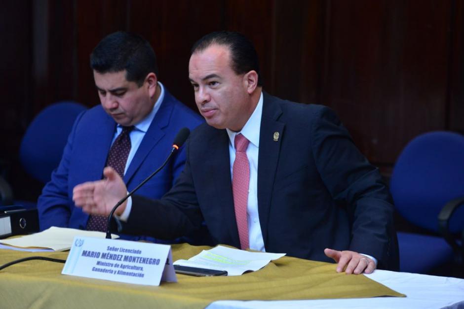 Mario Méndez Montenegro, exministro de Agricultura, habría autorizado salarios exagerados. Las actuales autoridades rescindirán 310 contratos del renglón 029. (Foto: Archivo/Soy502) 