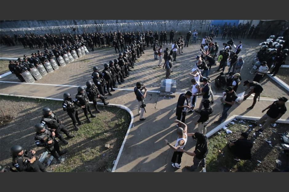 La requisa se efectúa en la cárcel de Máxima Seguridad conocida como El Infiernito. (Foto: Mingob) 