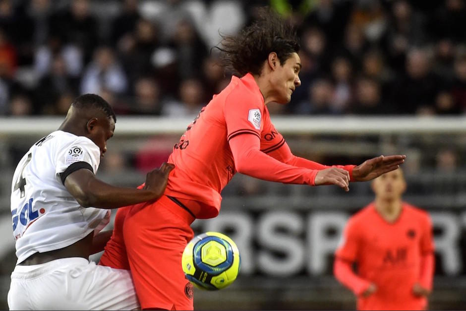Edinson Cavani no pudo marcar en el empate del PSG. (Foto: AFP)
