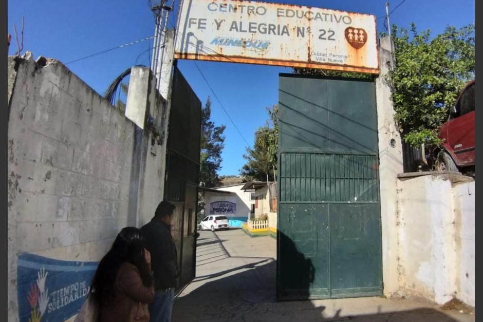 Pandilleros ingresaron por la fuerza a la escuela Fe y Alegría ubicada en Ciudad Peronia, zona 8 de Villa Nueva. (Foto: Archivo/Soy502)
