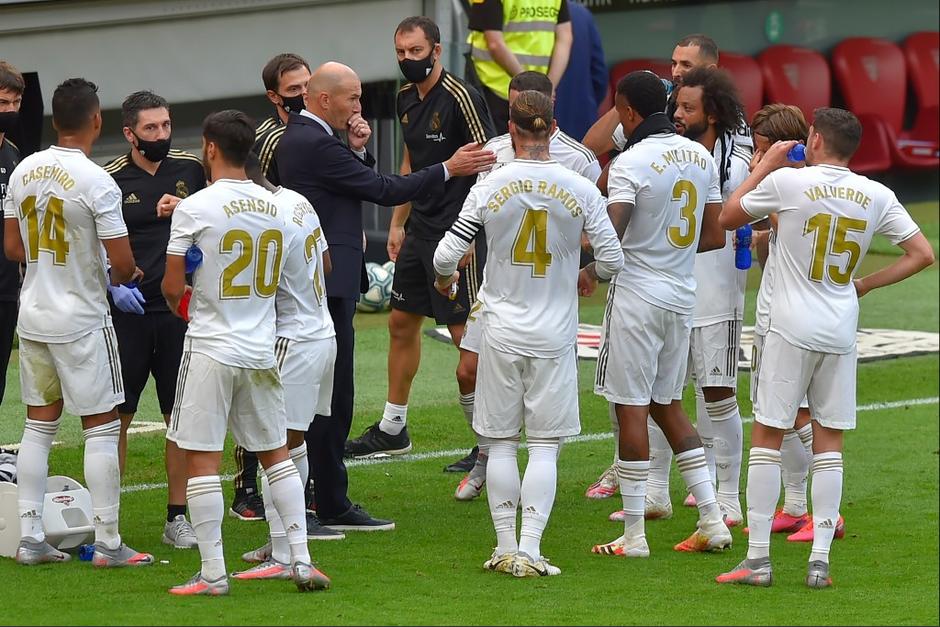 El entrenador francés pide respeto para el esfuerzo de sus jugadores que hacen todo lo posible para conseguir la victoria. (Foto: AFP)