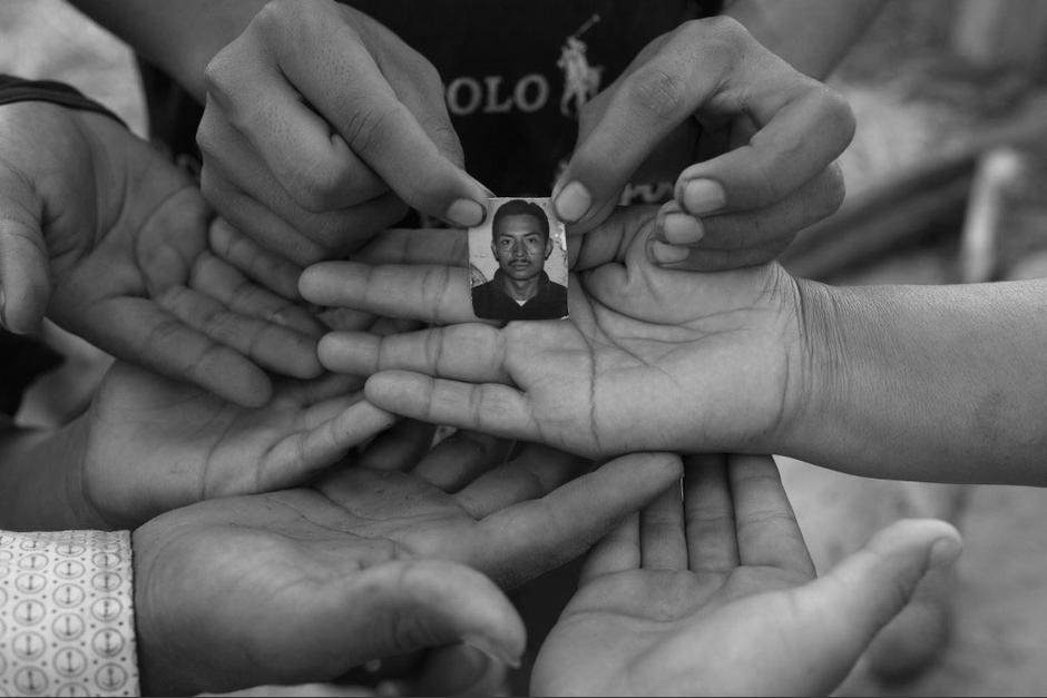 "Cuando comencé a escuchar de este virus, jamás pensé que iba pasar algo así en mi familia", comentó Raquel. (Foto: AFP)