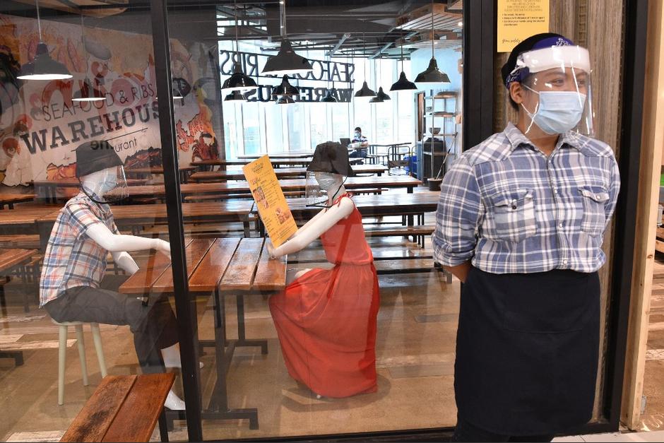 Varios países del mundo han comenzado su plan para reabrir y otros comienzan la etapa crítica. (Foto: AFP) 