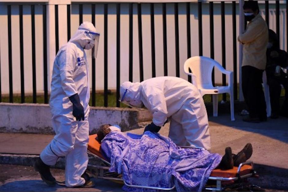 Los médicos y enfermeras han estado expuestos al nuevo coronavirus. (Foto: AFP)