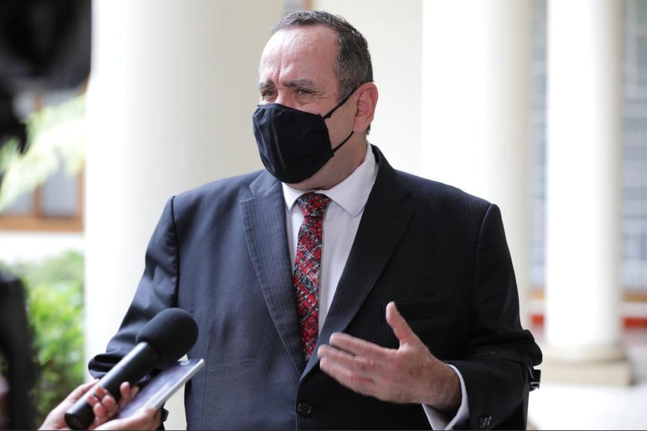 El presidente Alejandro Giammattei habló de los casos en Casa Presidencial y en SAAS. (Foto: Presidencia)