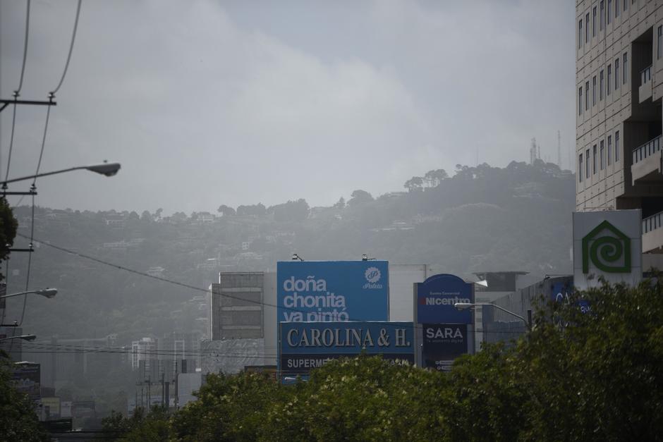 En Guatemala ya se observan los efectos de la nube de polvo del desierto del Sahara. (Foto: Wilder López/Soy502) 