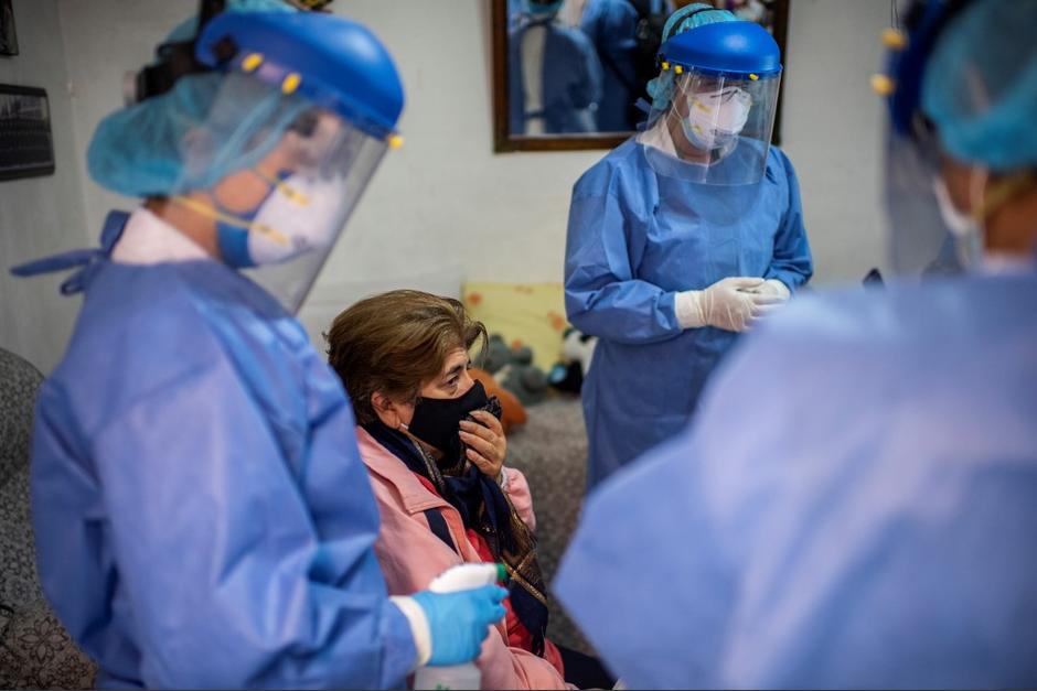 El Ministerio de Salud reveló los casos de este domingo. (Foto: AFP) 