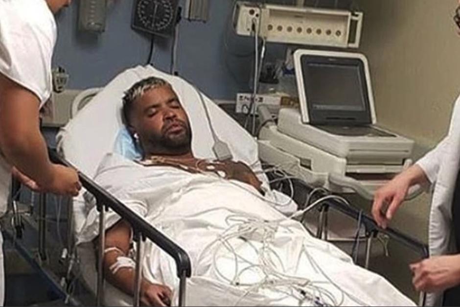 El cantante pasó varias horas en el hospital y estuvo bajo observación para descartar que no estaba infectado con coronavirus. (Foto: Instagram/Zion y Lennox)