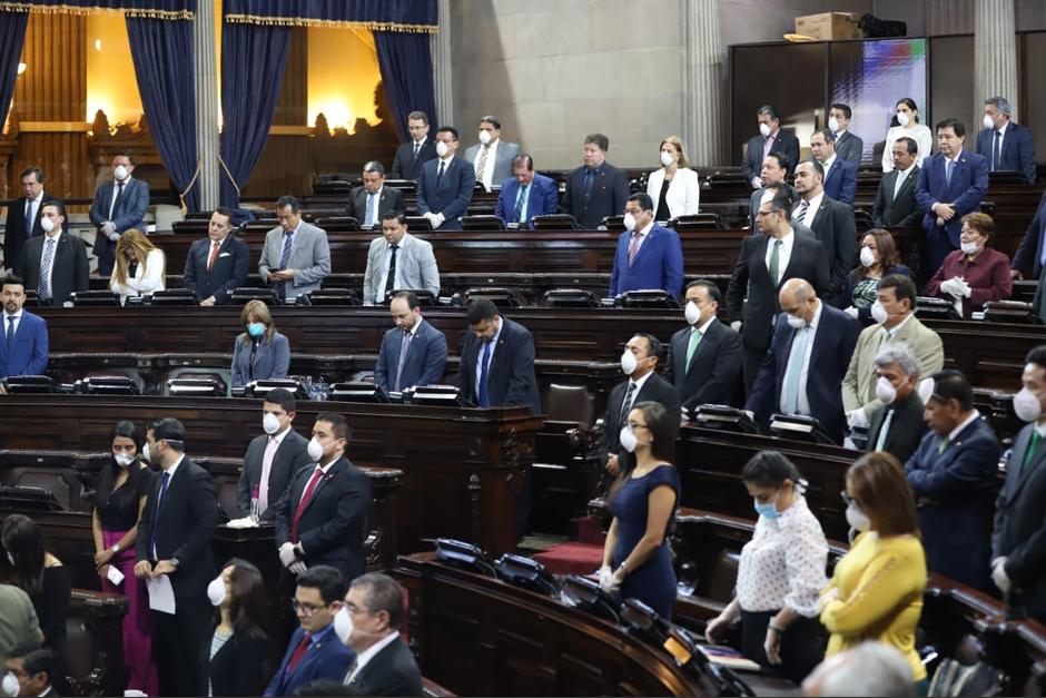 Los diputados se reunieron en privado argumentando que buscan reducir los riesgos de contagio del coronavirus. (Foto: Congreso)