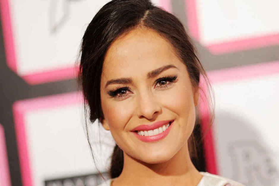 Danna Garcia sale del hospital tras padecer de coronavirus. (Foto: Telemundo)