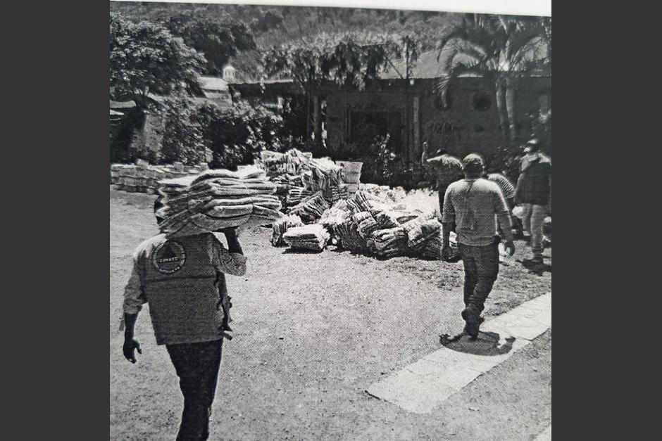 Al personal de la Conred se le dijo que los insumos serían entregados en un "anexo" de la Municipalidad. (Foto: Conred)