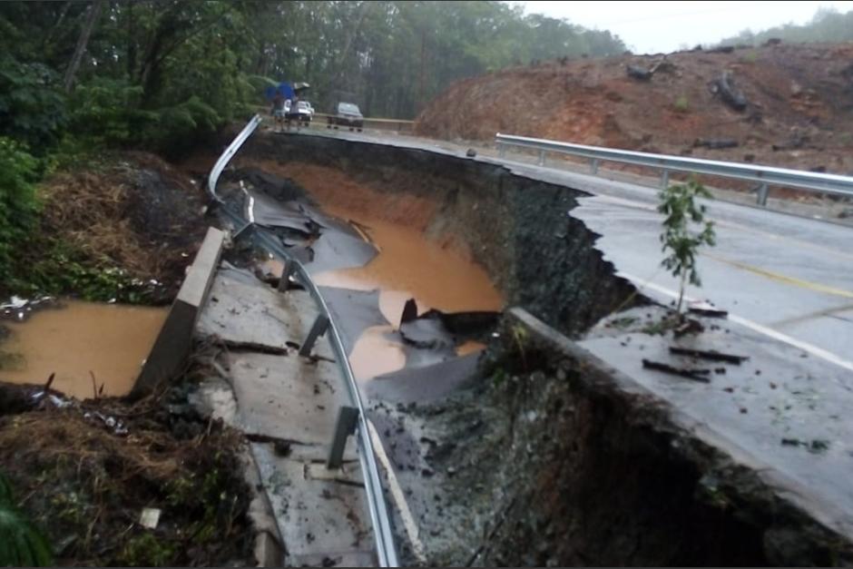 La cinta asfáltica también resultó seriamente dañada por la Depresión Tropical Eta. (Foto: CIV)