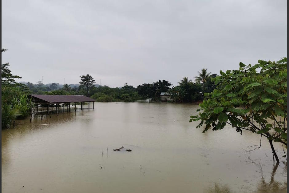En el barrio El Zapote, Chisec, Alta Verapaz se registran inundaciones. (Foto: Conred).