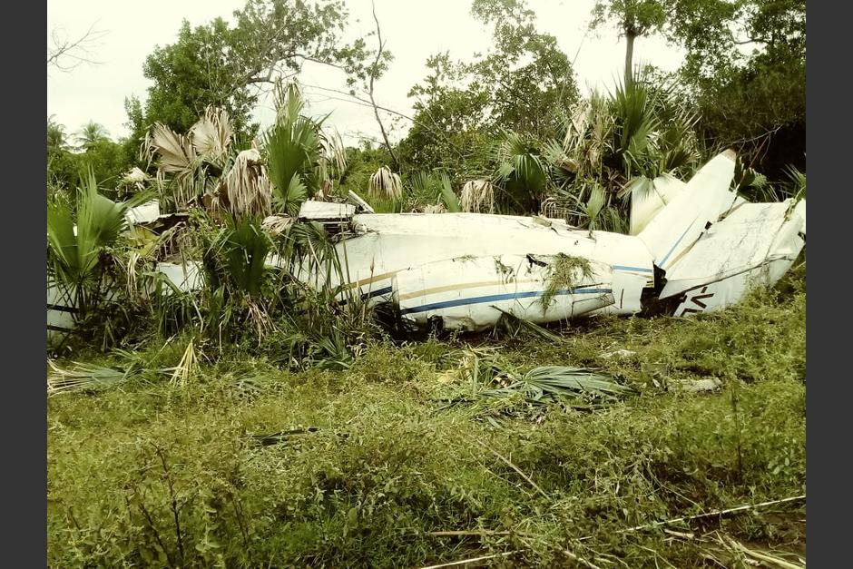 Una avioneta se precipitó en la aldea El Chico, Champerico, Retalhuleu. (Foto: MP)