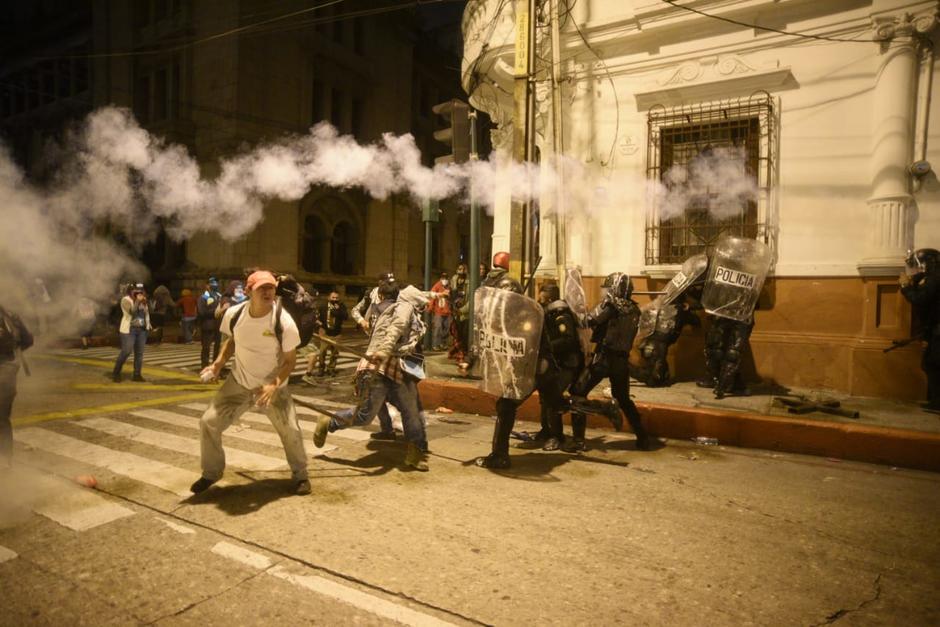 El Mingob asegura que se investiga los actos de agresión contra la PNC. (Foto: Wilder López/Soy502) 