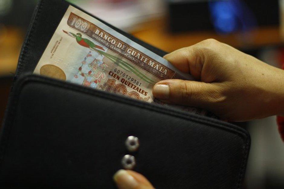 El tercer pago se empezaría a trasladar a partir de mañana, pero más de 15 mil beneficiarios denuncian no haber recibido ninguno. (Foto ilustrativa: Archivo/Soy502)