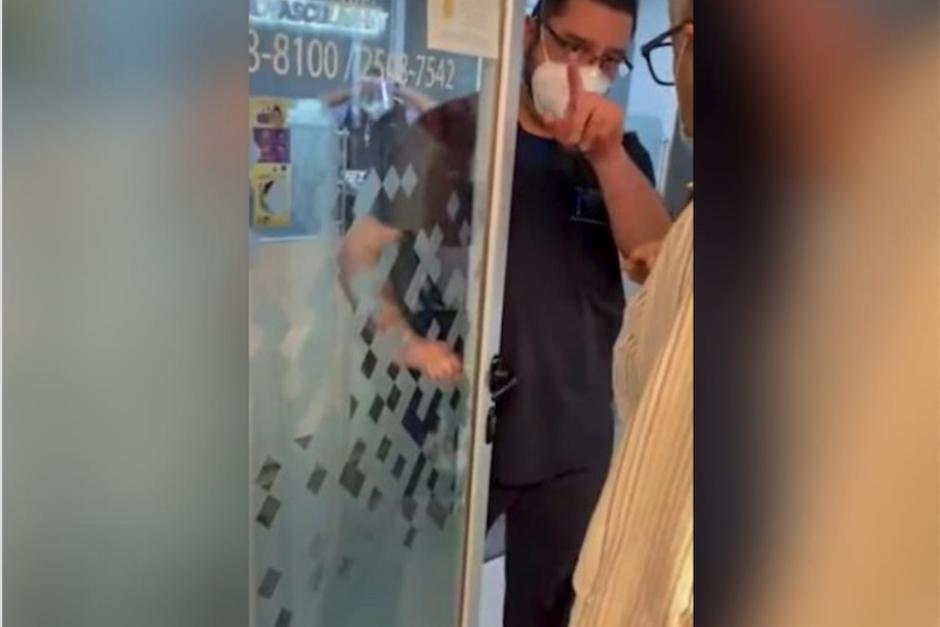 Julio Alejandro Arriola López es el cardiólogo que atendió mal a un paciente referido del IGSS. (Foto: archivo) 