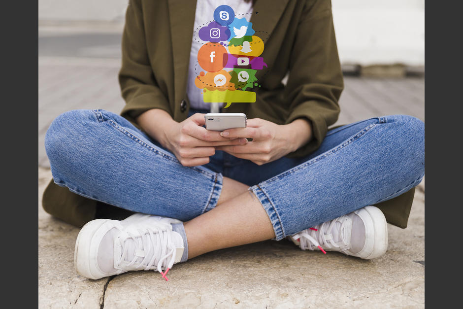Las principales plataformas cuentan con más de dos mil millones de usuarios activos. (Foto: Freepik)