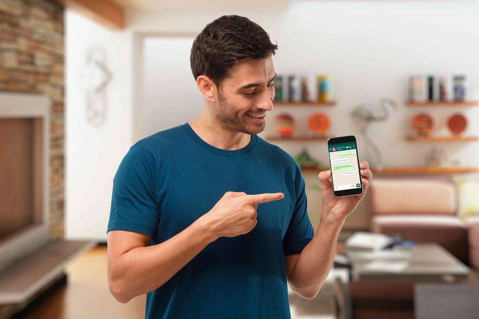 Ahora con WhatsApp, los clientes pueden tener una asesoría personalizada con ejecutivo, sin salir de casa. (Fotografía cortesía: El Gallo más Gallo)